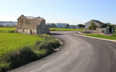 Roquetes asfalta i amplia el Camí del Mig per millorar la connexió entre la Ravaleta i la C-12